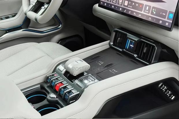 New BYD Leopard 8 2.0 Hybrid AWD 2025 Green