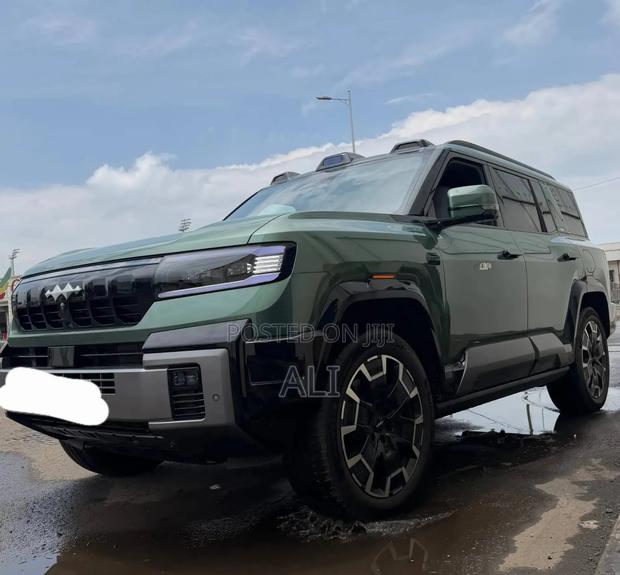 New BYD Leopard 8 2.0 Hybrid AWD 2025 Green