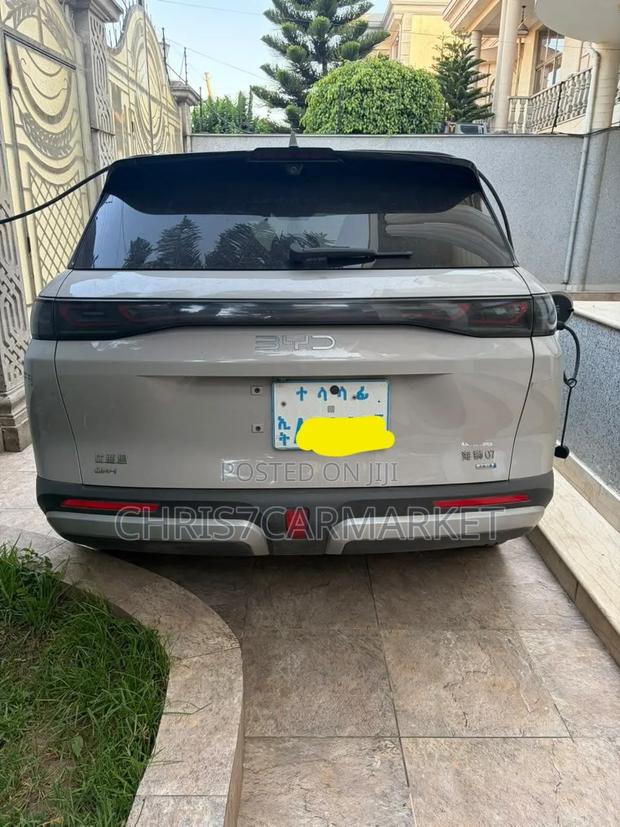 New BYD Sealion 7 DM 1.5 Hybrid AWD 2025 Gold