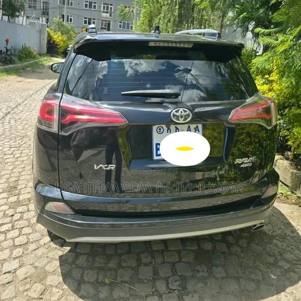 Toyota RAV4 2018 Matt Black