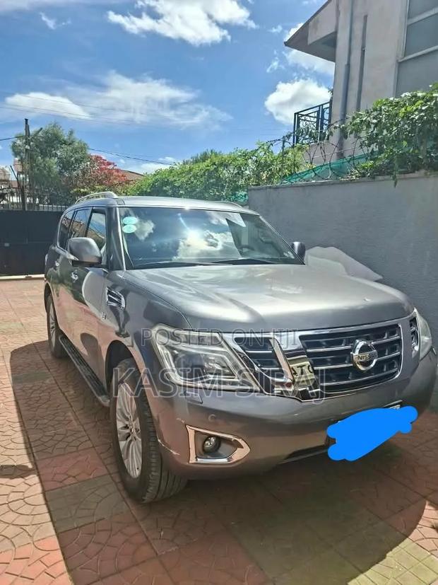 Nissan Patrol 2017 Blue