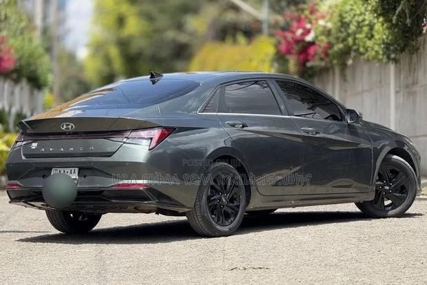 Hyundai Avante 2023 Gray