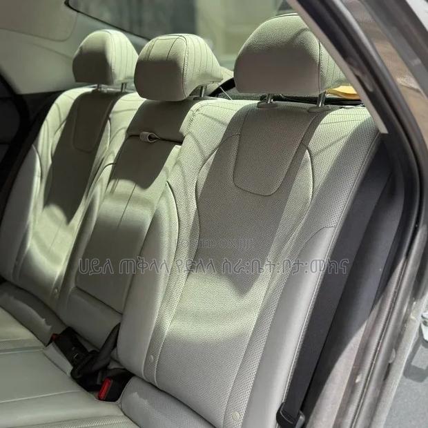 Hyundai Avante 2023 Gray