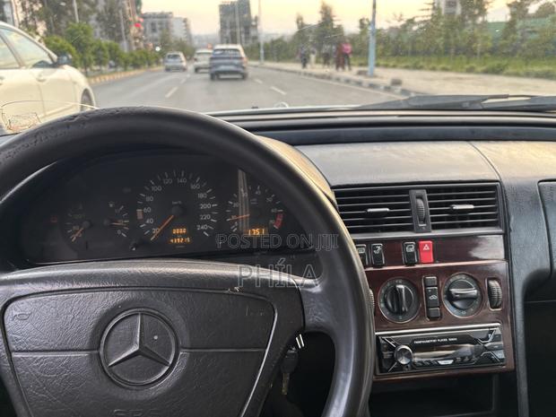 Mercedes-Benz C180 1996 White