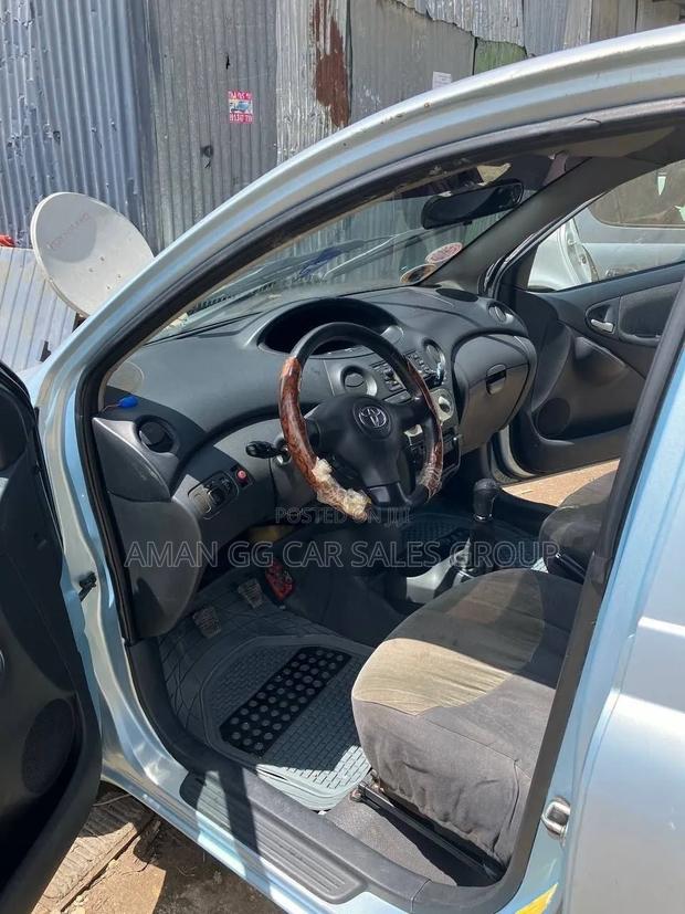 Toyota Yaris 2004 Blue