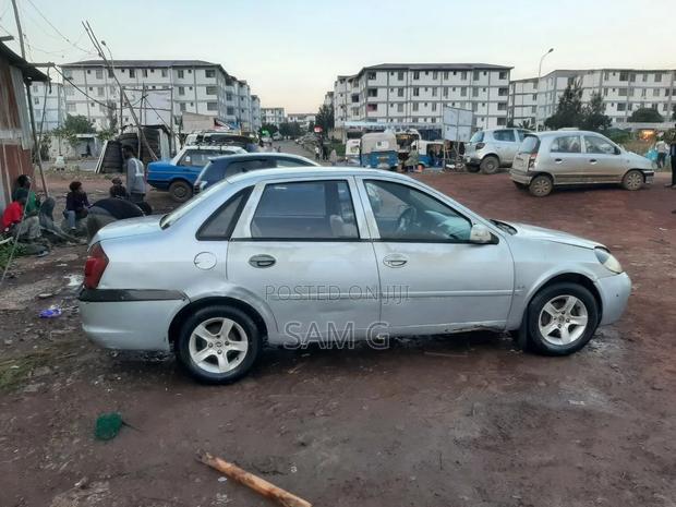 Lifan 520 2011 Silver
