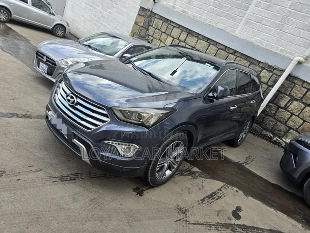 Hyundai Santa Fe 2016 Gray