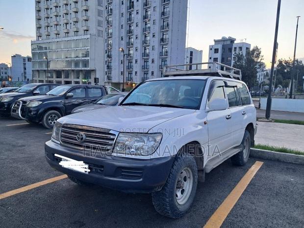 Toyota Land Cruiser 2008 White