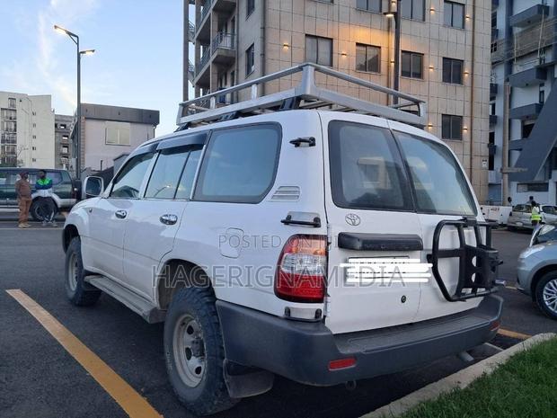 Toyota Land Cruiser 2008 White