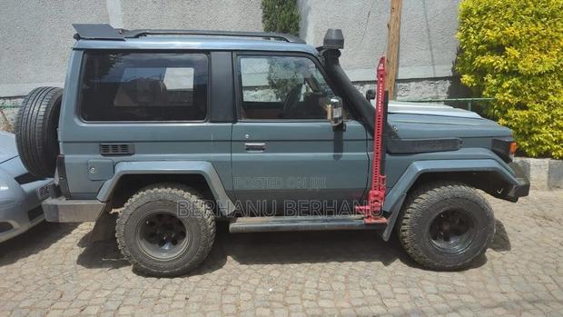 Toyota Land Cruiser 1999