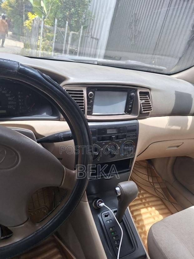 Toyota Corolla 2004 Silver