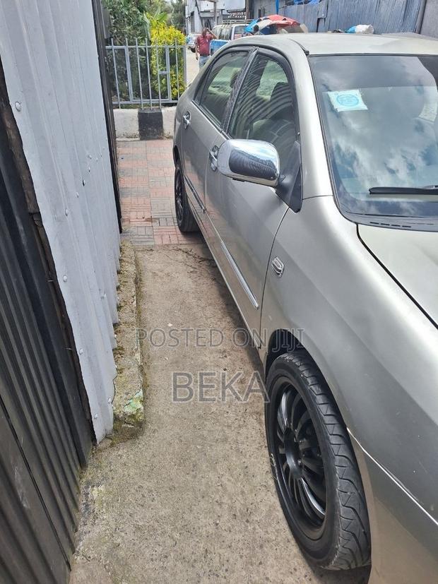 Toyota Corolla 2004 Silver