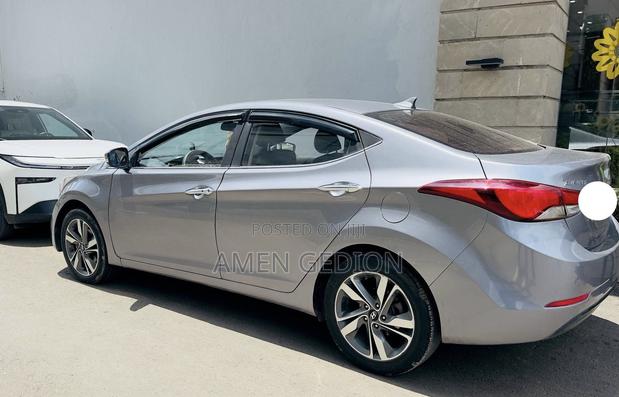 Hyundai Avante 2014 Silver