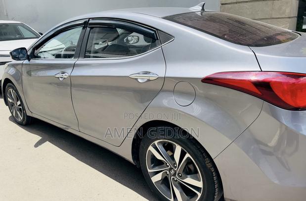 Hyundai Avante 2014 Silver