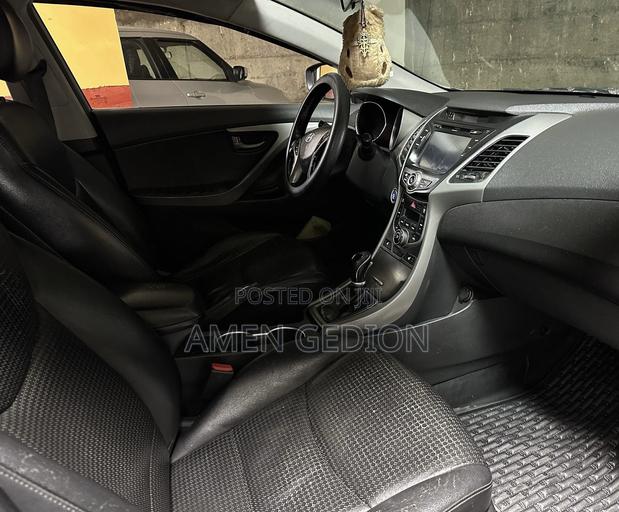 Hyundai Avante 2014 Silver