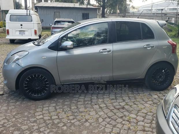 Toyota Yaris 1.0 Eco 2007 Silver
