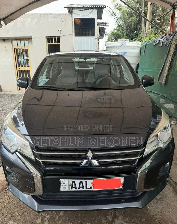 Mitsubishi Attrage 2023 Black