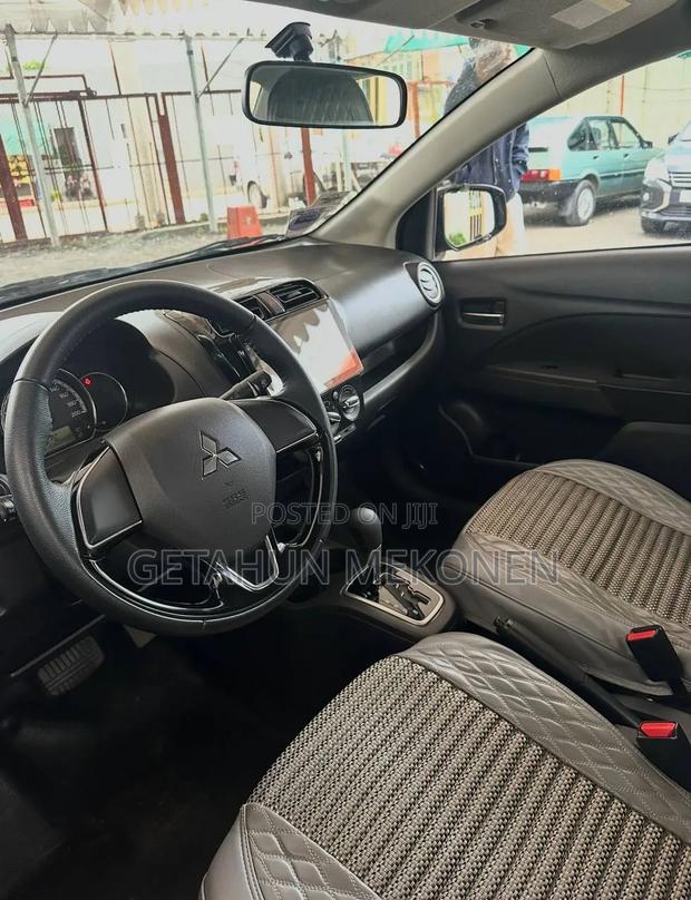 Mitsubishi Attrage 2023 Black