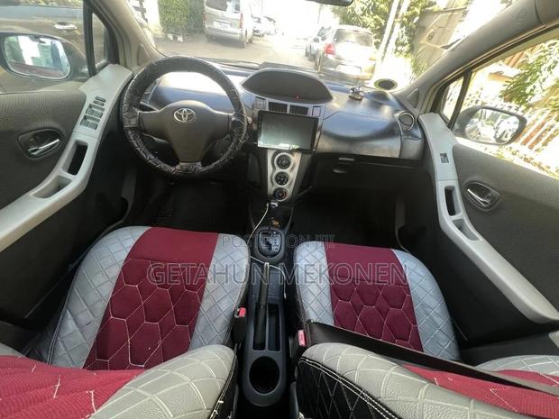 Toyota Yaris 2010 Burgundy