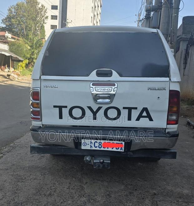 Toyota Hilux 2011