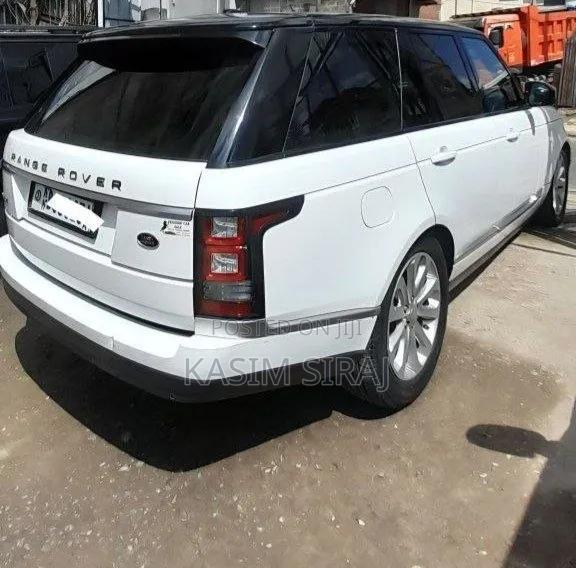 Land Rover Range Rover 3.0L V6 Turbocharged Diesel HSE Td6 2019 White