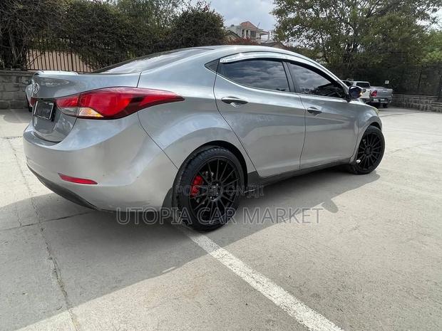 Hyundai Elantra 2014 Silver