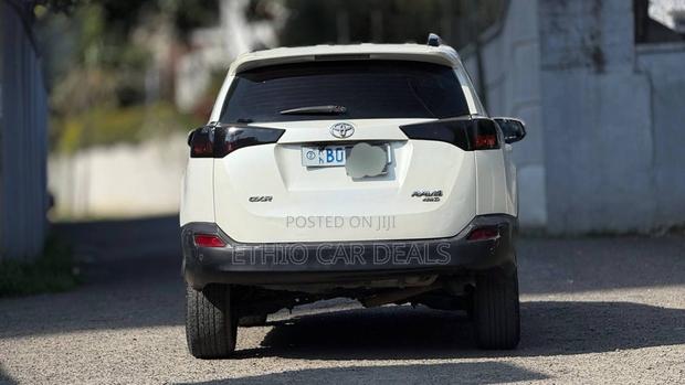 Toyota RAV4 2013 White