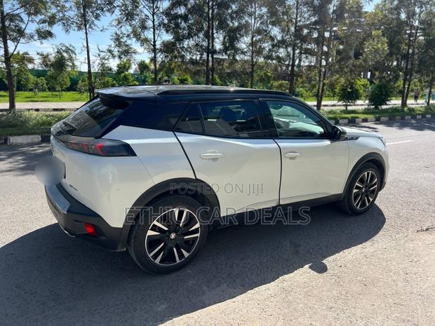 Peugeot 2008 2021 White