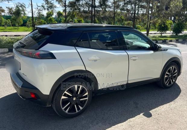 Peugeot 2008 2021