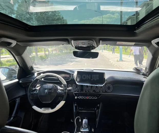 Peugeot 2008 2021