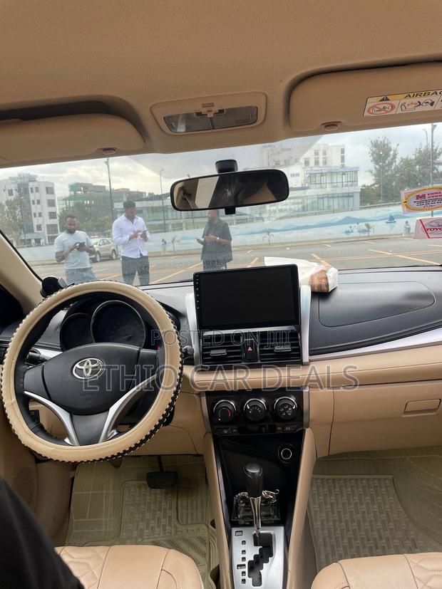 Toyota Yaris 2015 Blue