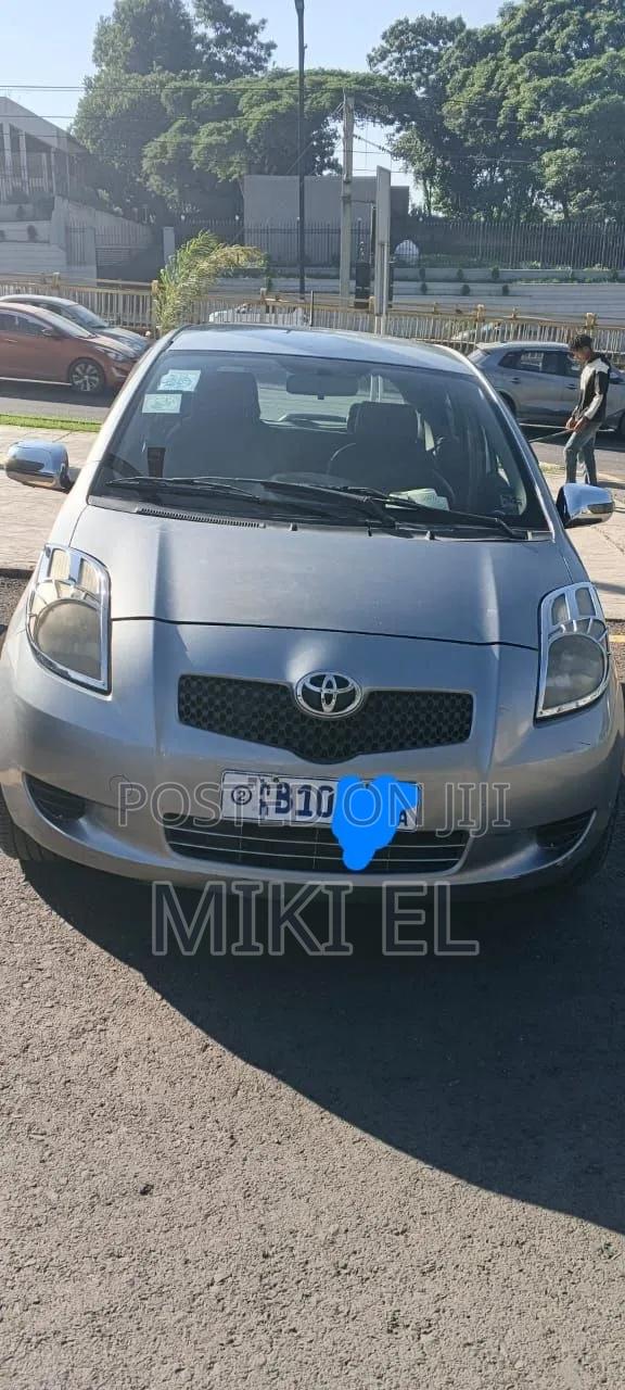 Toyota Yaris 1.0 2006 Gray