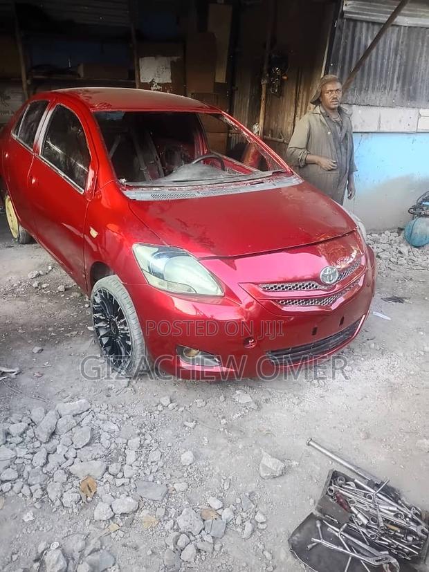 Toyota Yaris 2008 Red