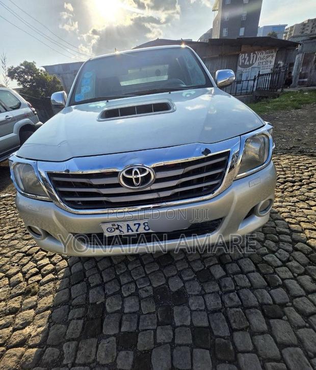 Toyota Hilux 2012
