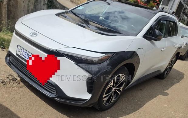 Toyota bZ4X 2023 White
