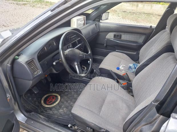 Toyota Corolla Liftback 1999 Gray