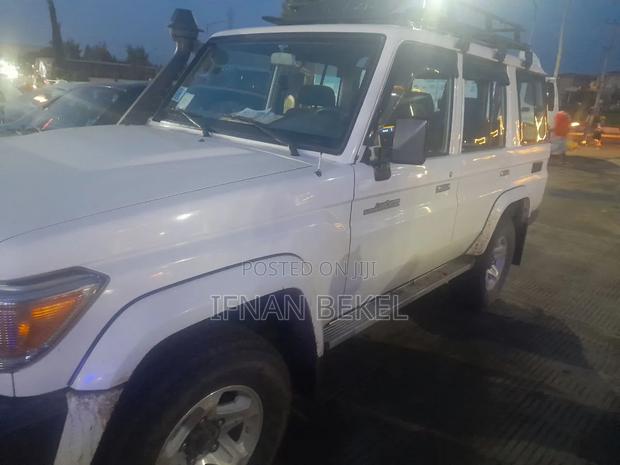 Toyota Land Cruiser 2020 White