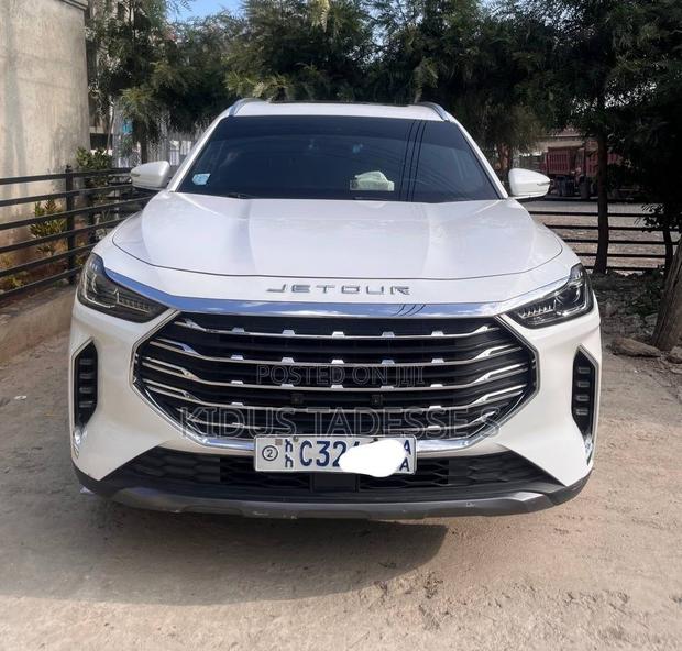 Jetour X70 Plus 1.5 6-Seater FWD 2022 White