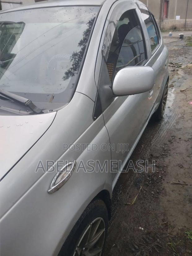 Toyota Vitz 2004 Gray
