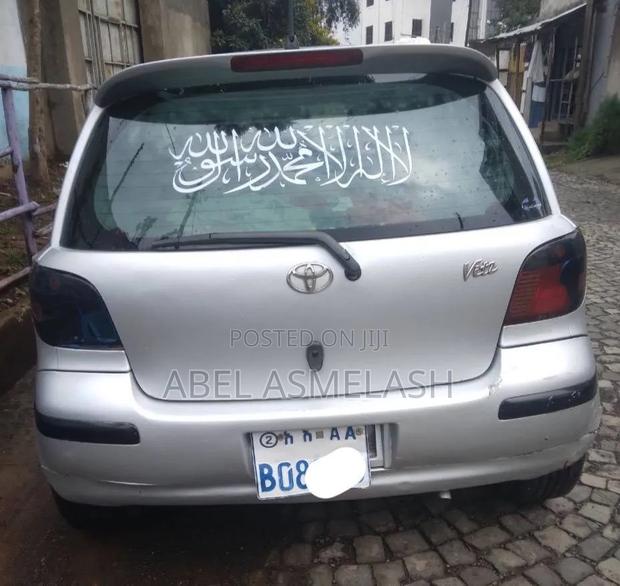 Toyota Vitz 2004 Gray