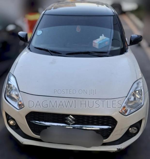 Suzuki Swift 2022 White