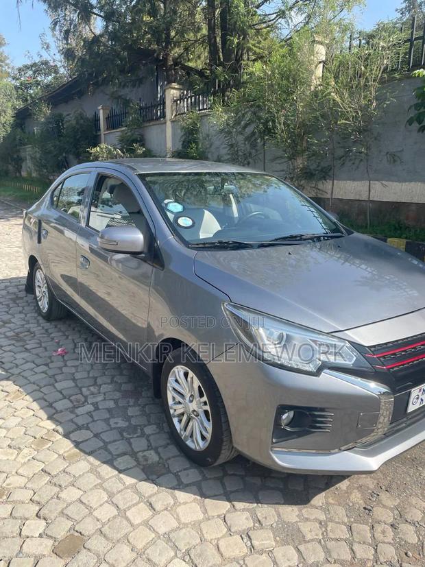 Mitsubishi Attrage 2022 Gray