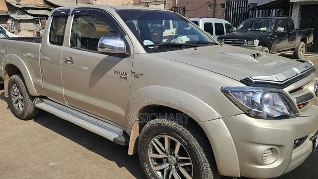 Toyota Hilux 2008 Beige