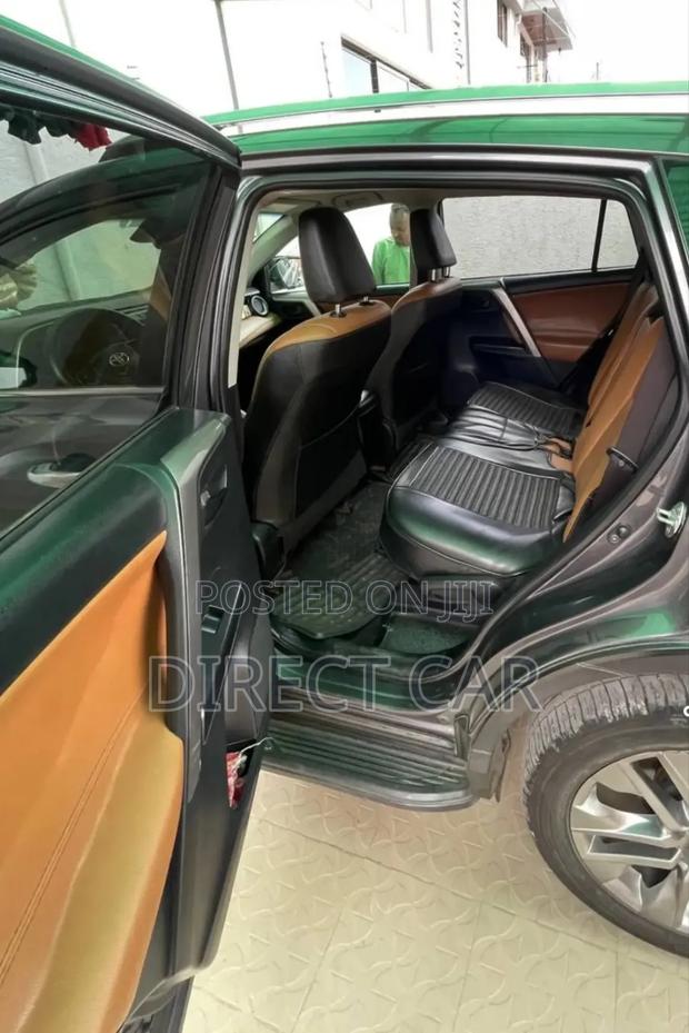 Toyota RAV4 2017 Gray