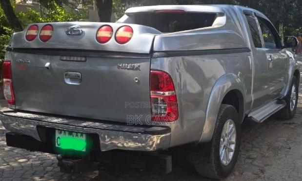 Toyota Hilux 2015 Silver