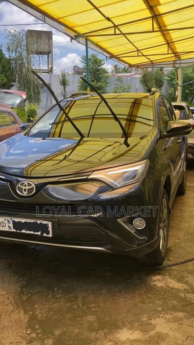 Toyota RAV4 2018 Black