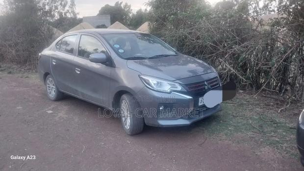 Mitsubishi Attrage 2021 Gray