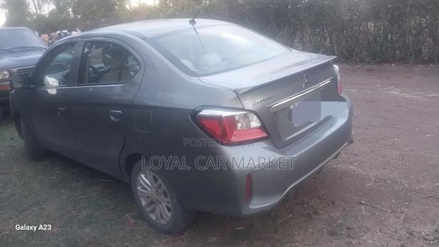 Mitsubishi Attrage 2021 Gray
