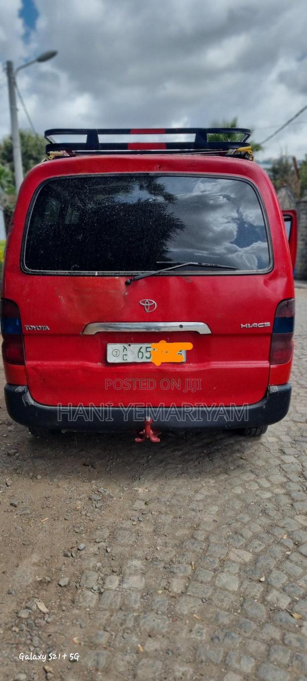 Toyota RAV4 2004 Red