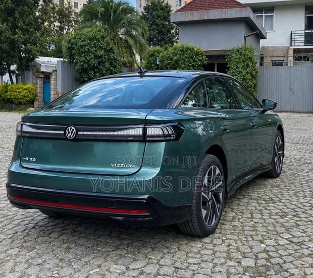 Volkswagen ID.7 2025 Green